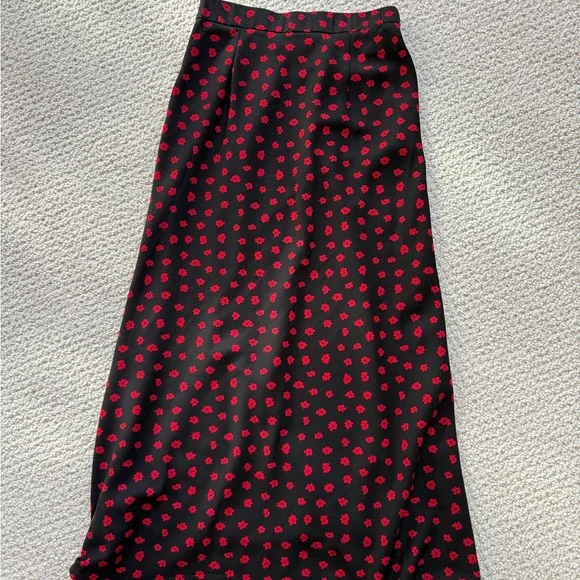 Floral Black and Red Women's Skirt - Picture 2 of 3